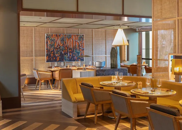 Point Hotel